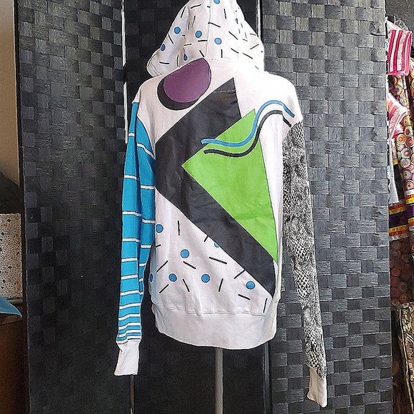 Neff Women's Zip Up Hoodie - Picture 4 of 4